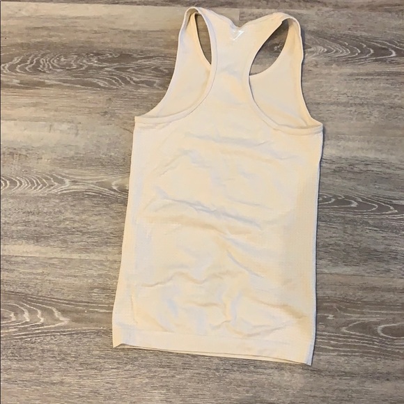 Gymshark tank top - Picture 2 of 2